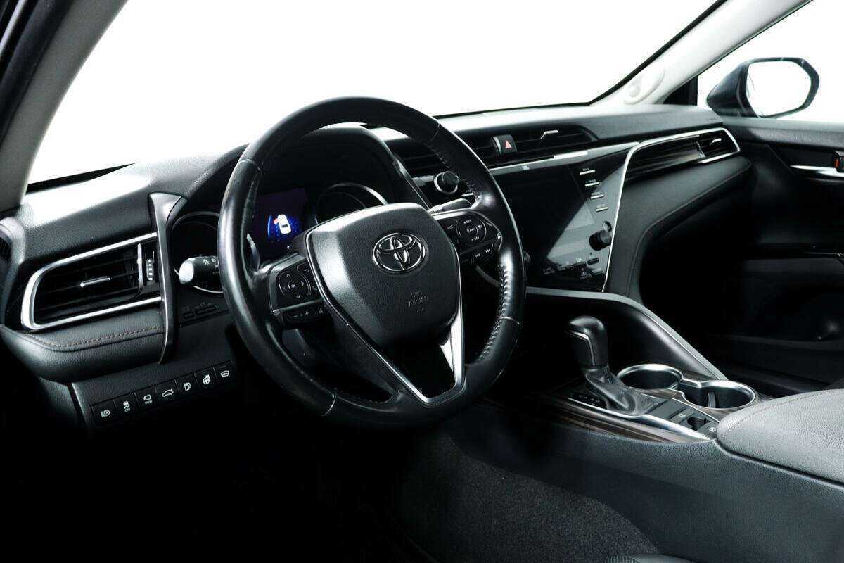 Купить Toyota Camry с пробегом. Фото: #12
