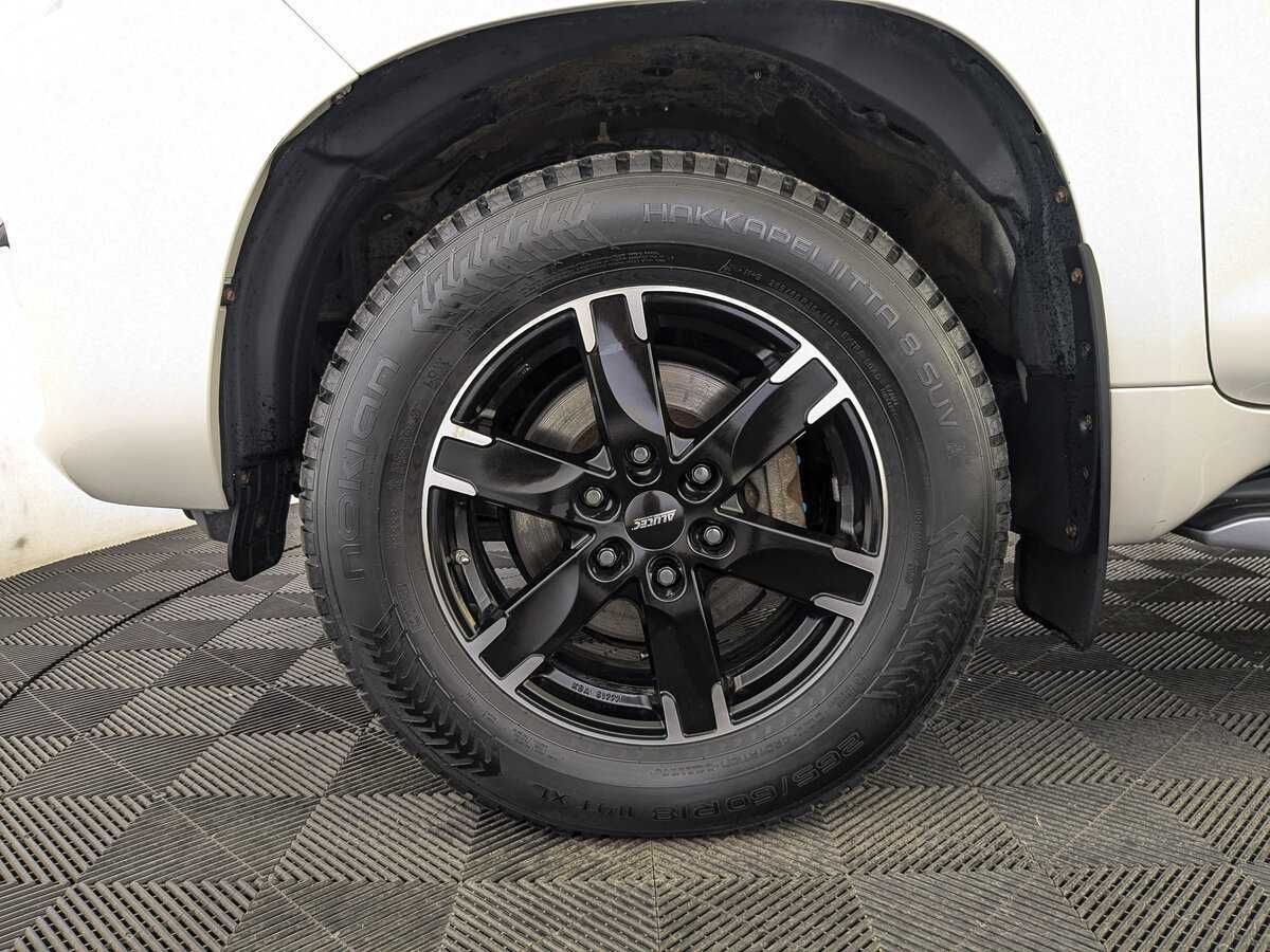 Купить Toyota Land Cruiser Prado с пробегом. Фото: #11