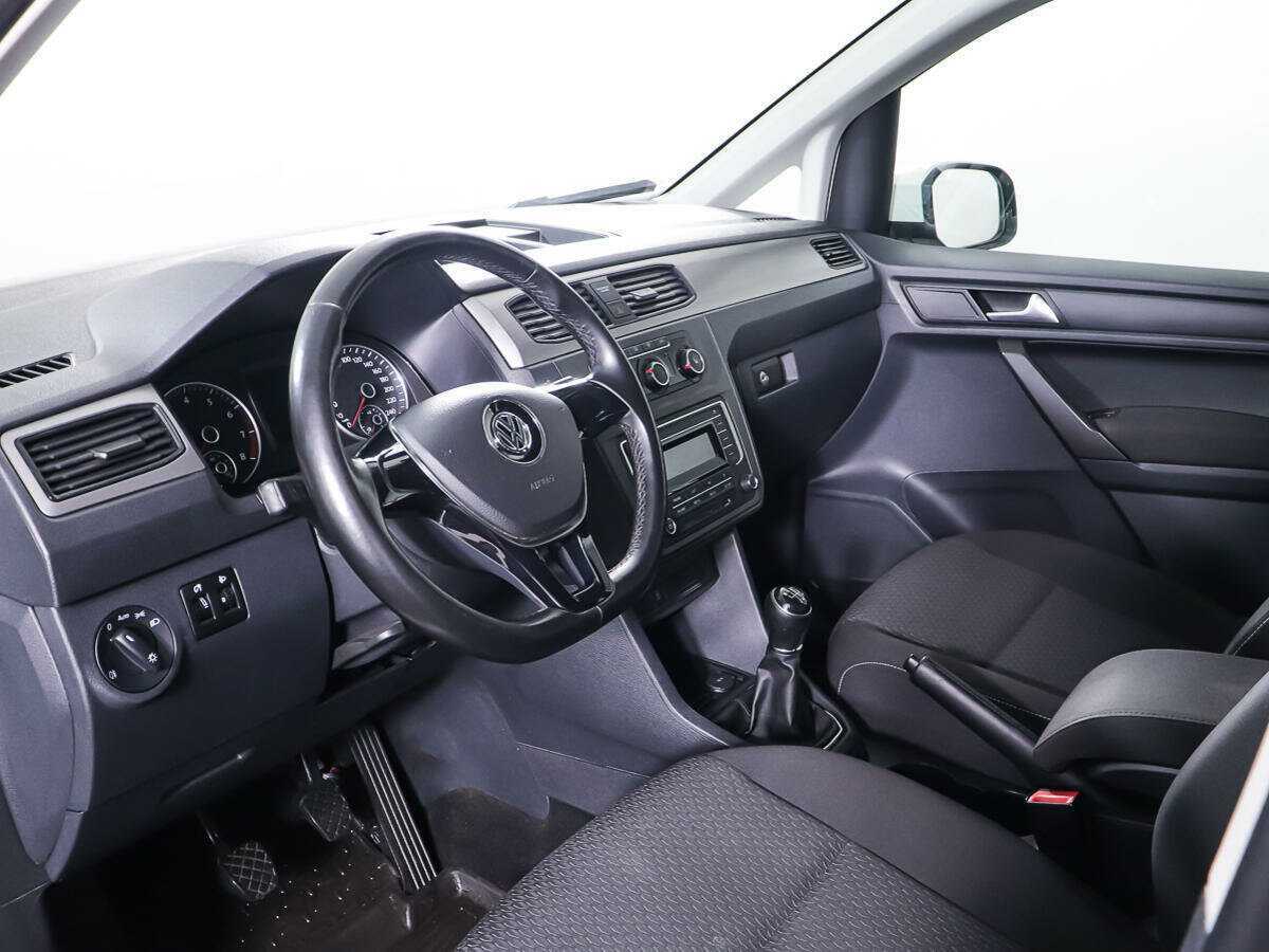 Купить Volkswagen Caddy с пробегом. Фото: #12