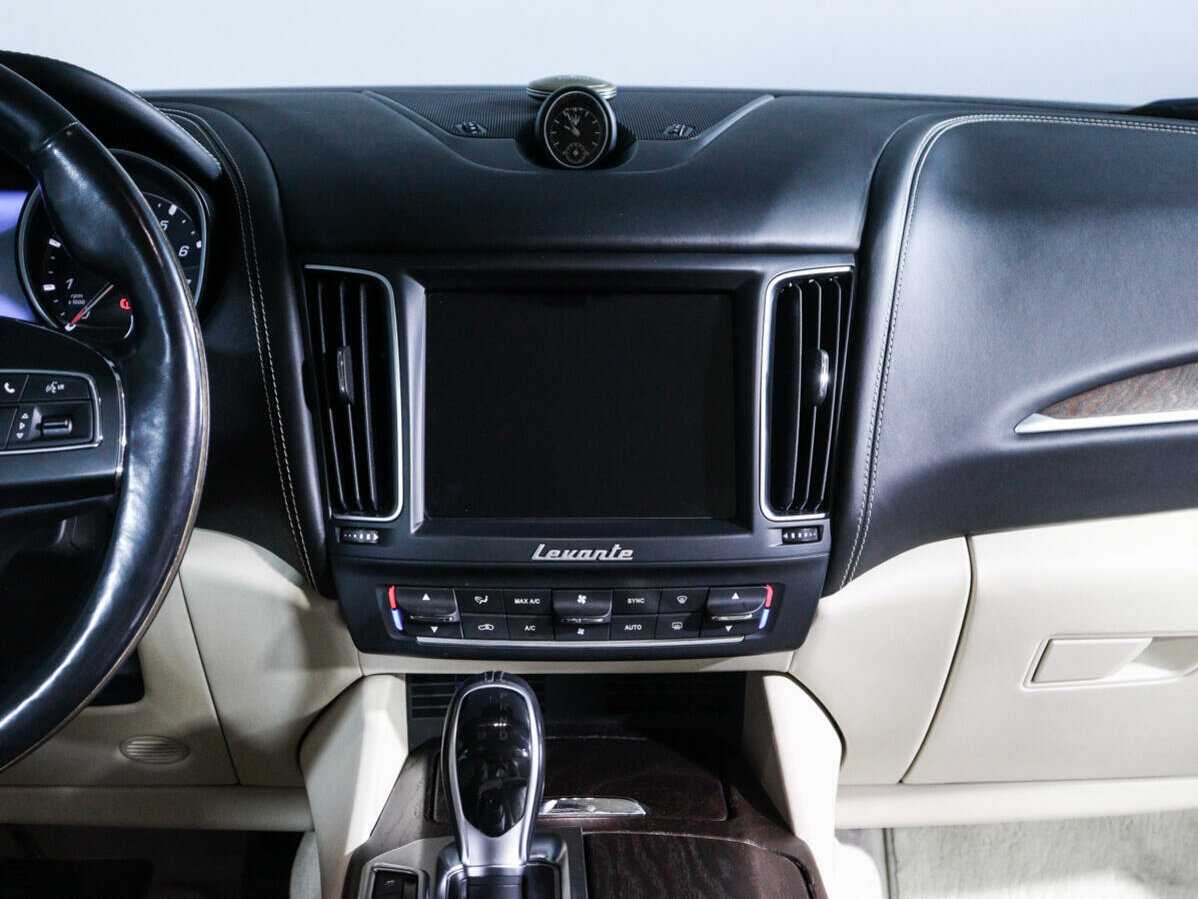 Купить Maserati Levante с пробегом. Фото: #12