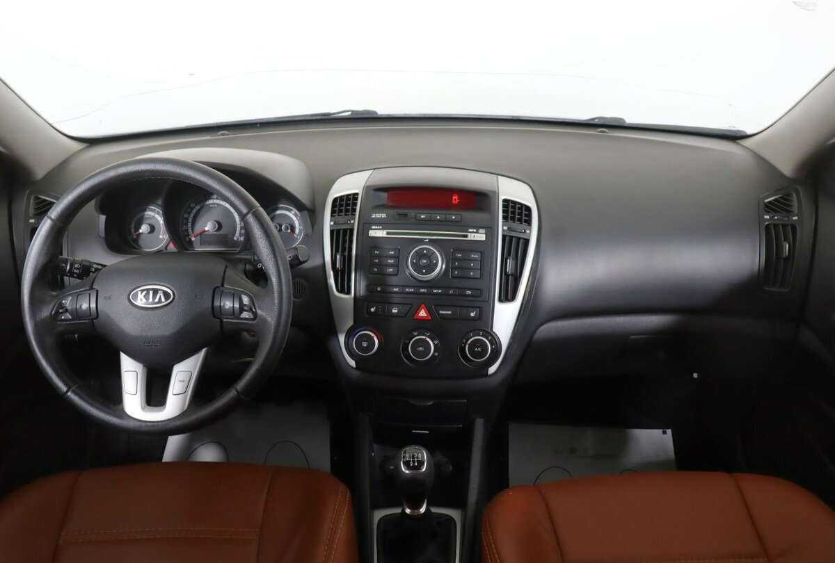 Купить Kia Ceed с пробегом. Фото: #10