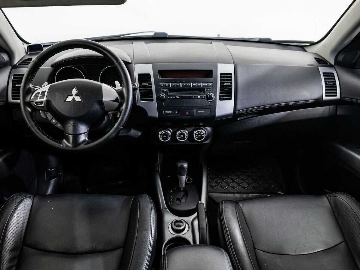 Купить Mitsubishi Outlander с пробегом. Фото: #10