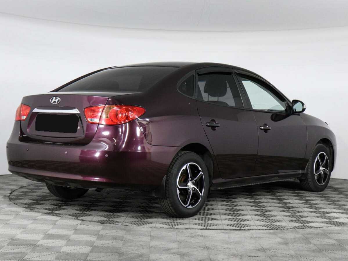 Купить Hyundai Elantra с пробегом. Фото: #3