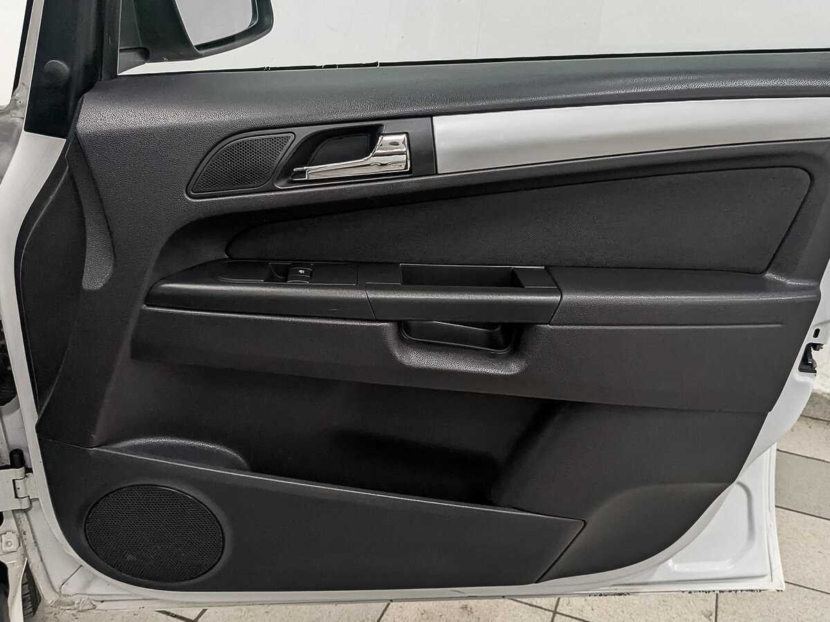 Купить Opel Zafira с пробегом. Фото: #24