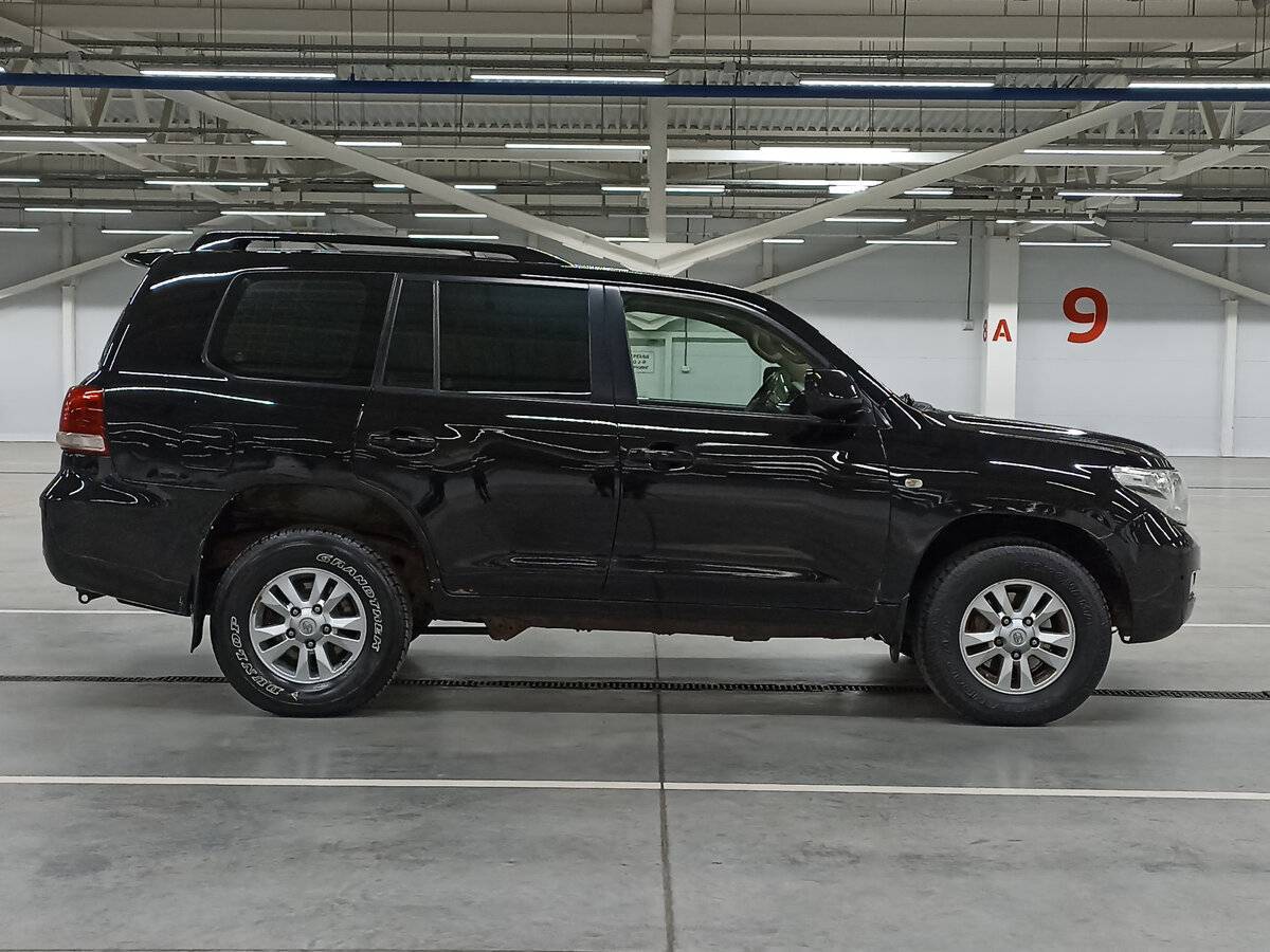 Купить Toyota Land Cruiser с пробегом. Фото: #3