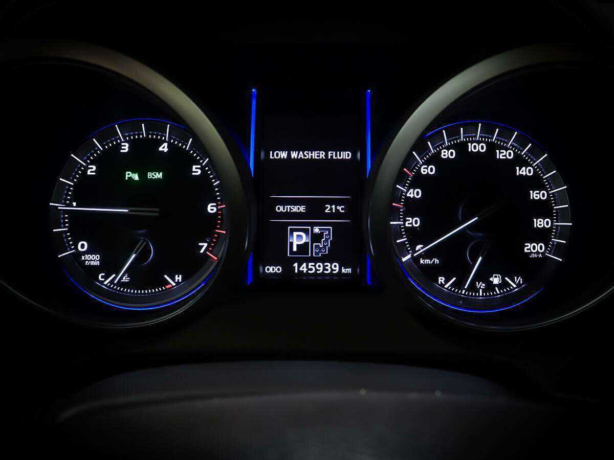Купить Toyota Land Cruiser Prado с пробегом. Фото: #13