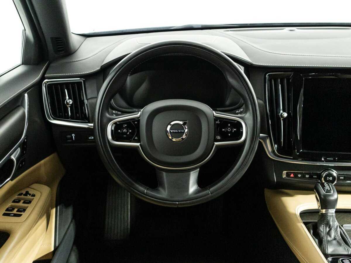 Купить Volvo V90 Cross Country с пробегом. Фото: #20
