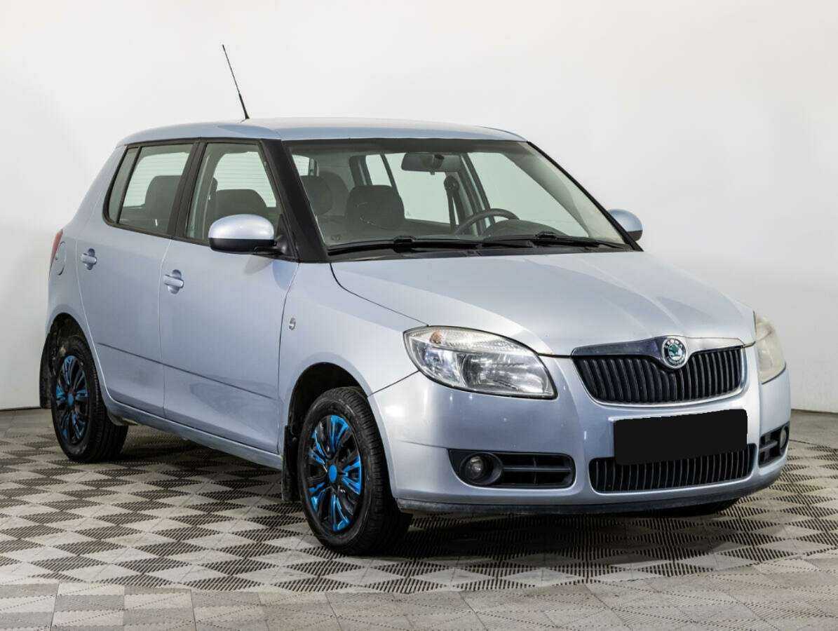 Купить Skoda Fabia с пробегом. Фото: #2
