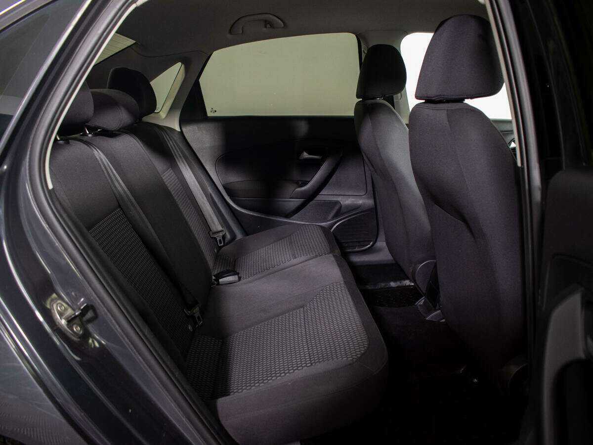 Купить Volkswagen Polo с пробегом. Фото: #7
