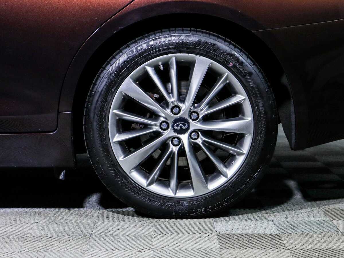 Купить Infiniti Q50 с пробегом. Фото: #12