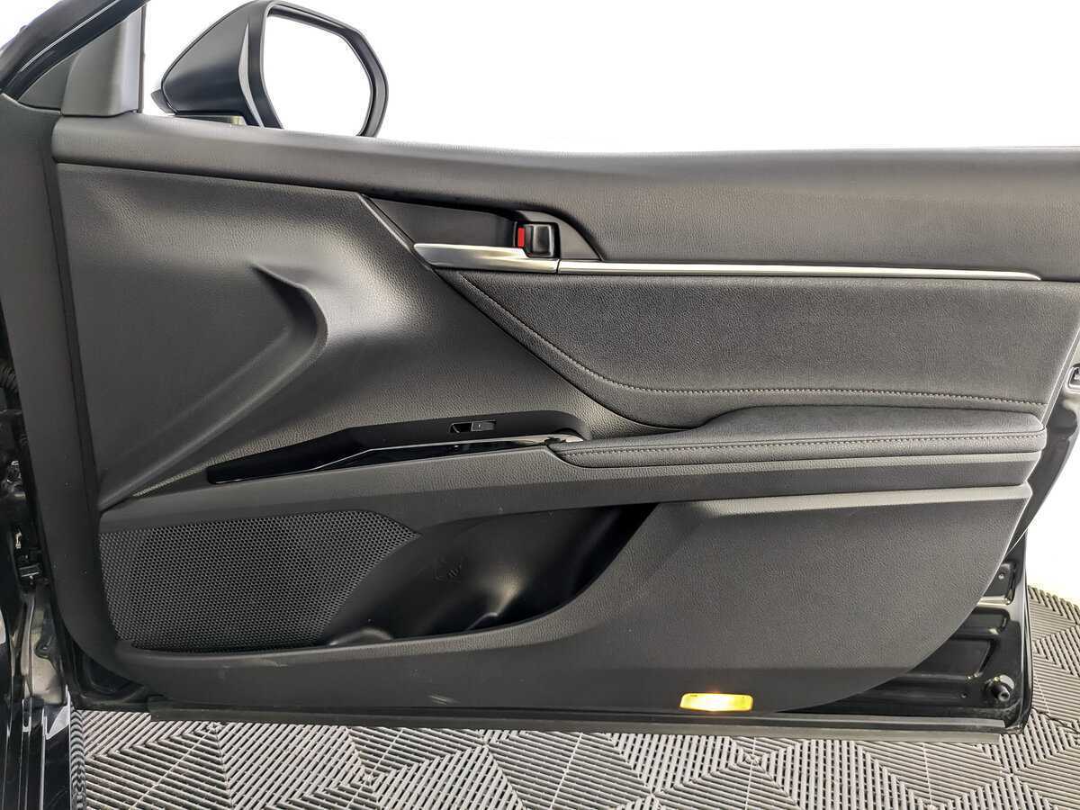 Купить Toyota Camry с пробегом. Фото: #20
