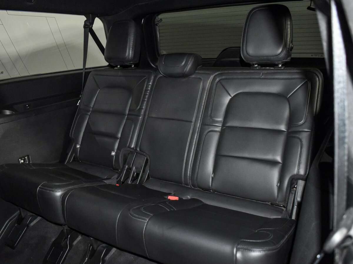 Купить Lincoln Navigator с пробегом. Фото: #12