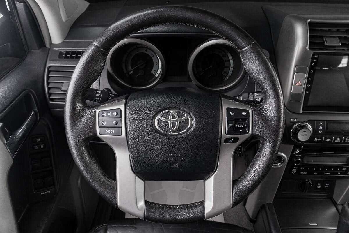 Купить Toyota Land Cruiser Prado с пробегом. Фото: #10