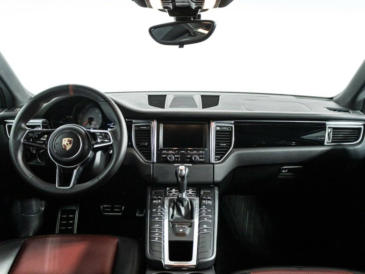 Купить Porsche Macan с пробегом. Фото: #12