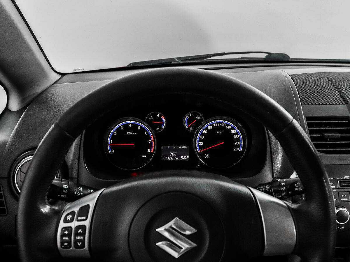 Купить Suzuki SX4 с пробегом. Фото: #14