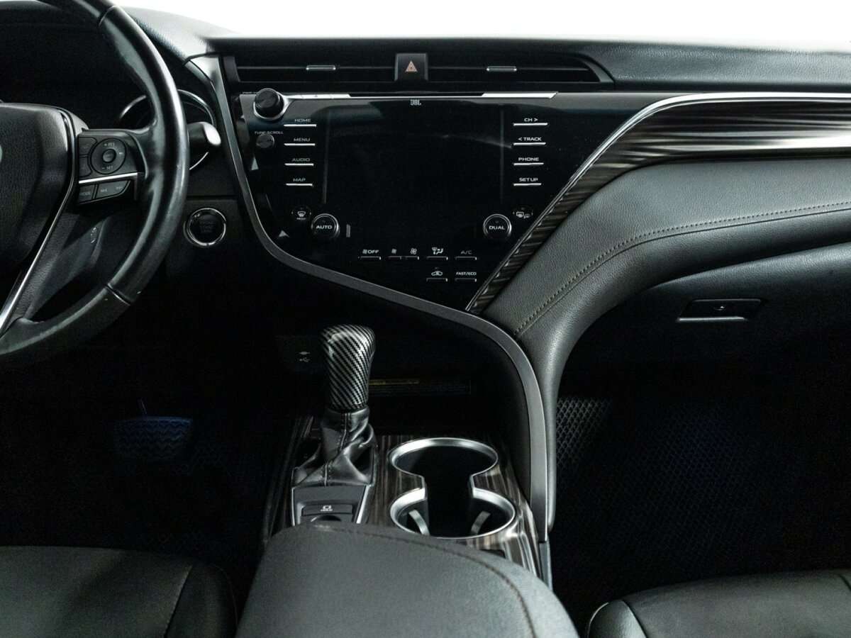 Купить Toyota Camry с пробегом. Фото: #13