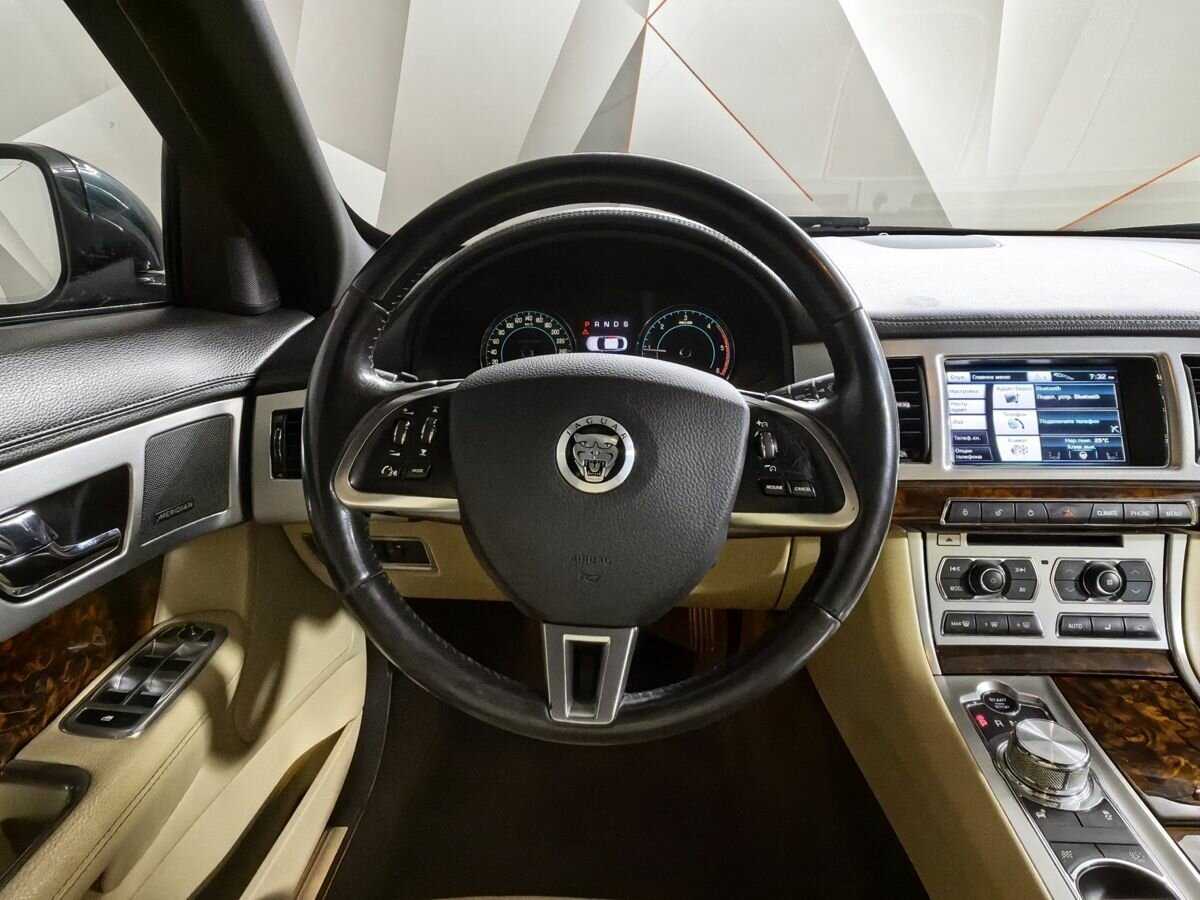 Купить Jaguar XF с пробегом. Фото: #14