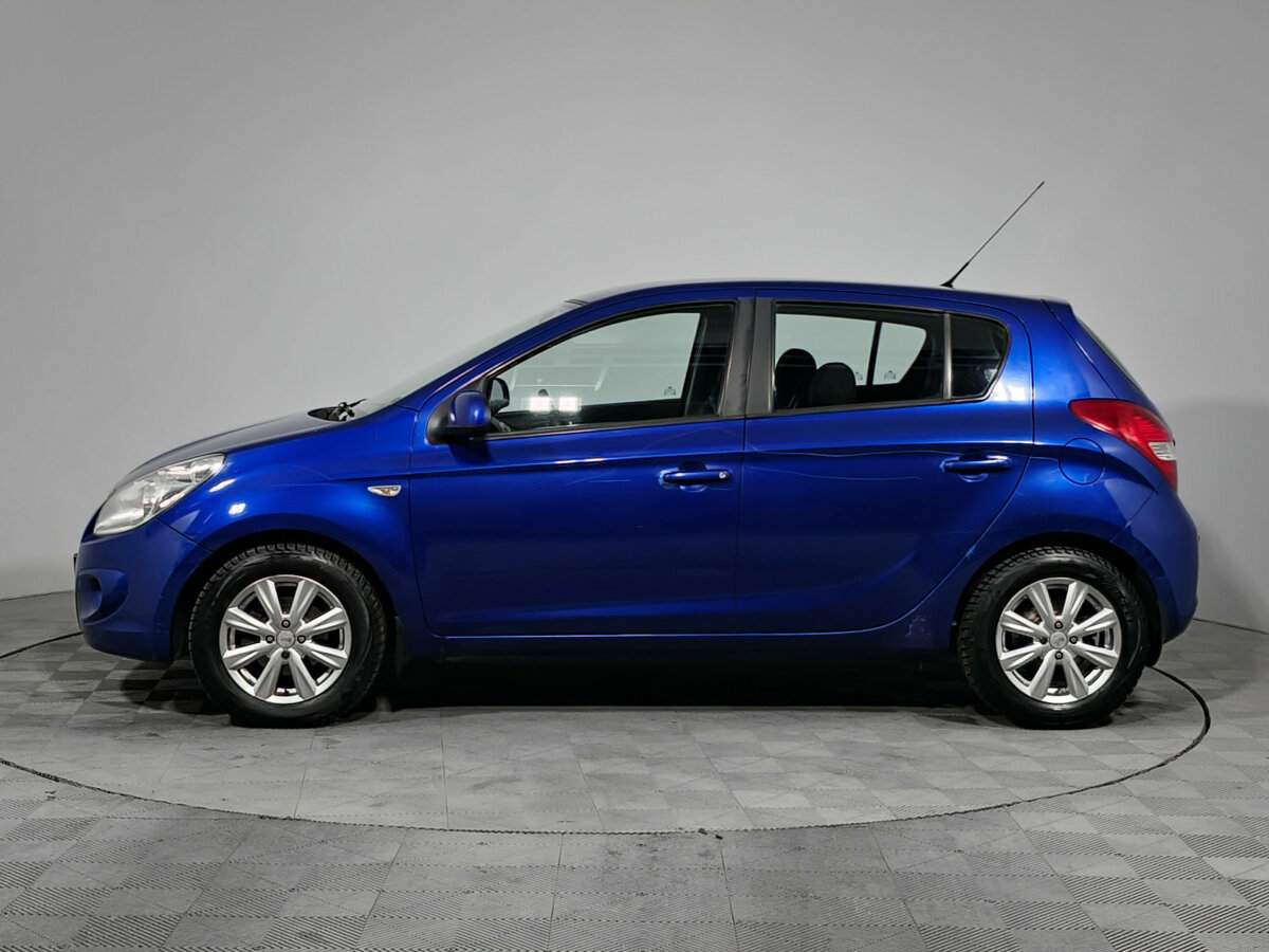 Купить Hyundai i20 с пробегом. Фото: #3