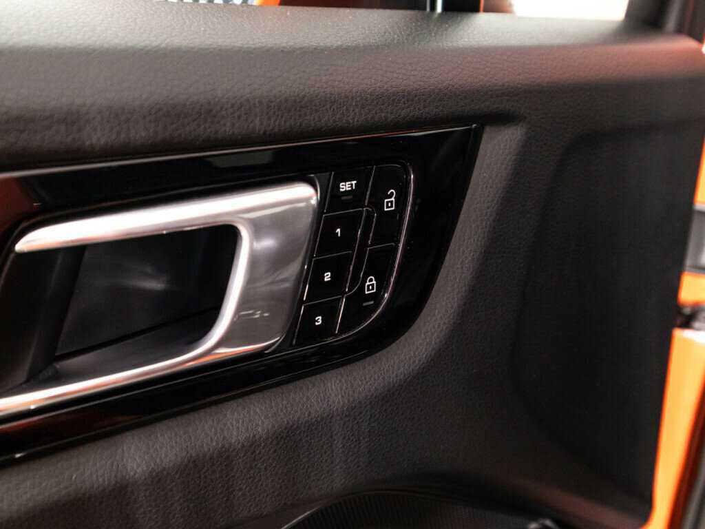 Купить Porsche Cayenne с пробегом. Фото: #17