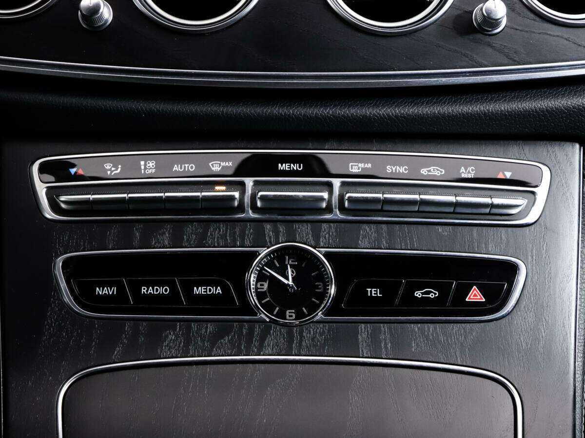 Купить Mercedes-Benz E-Класс с пробегом. Фото: #14