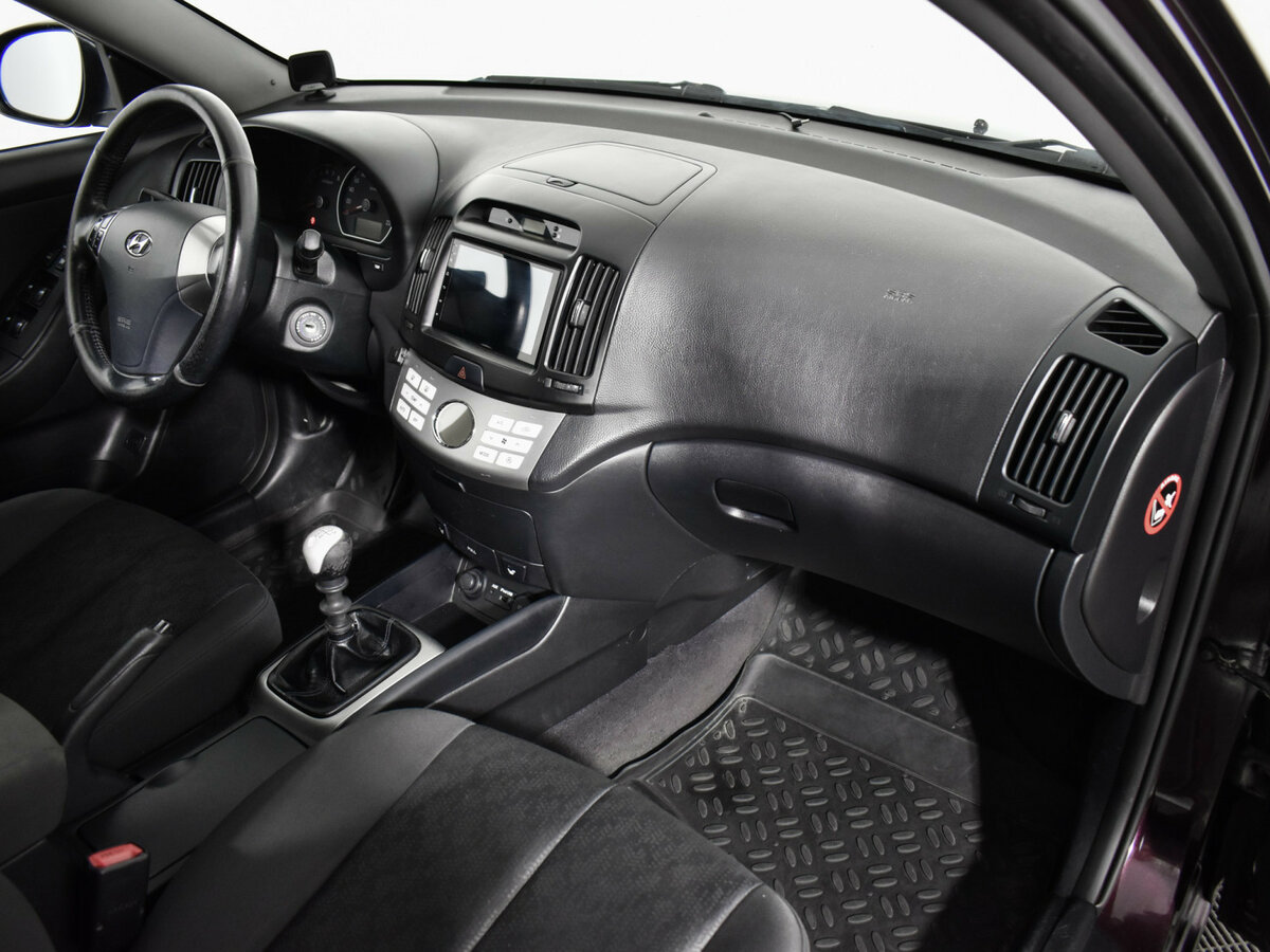 Купить Hyundai Elantra с пробегом. Фото: #11