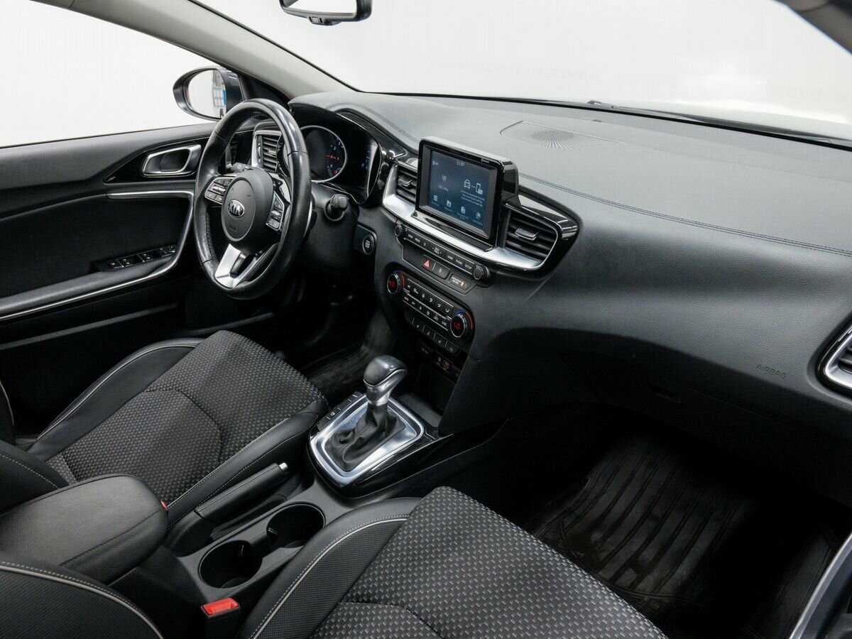 Купить Kia Ceed с пробегом. Фото: #6