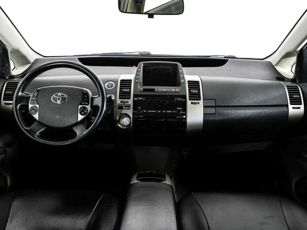 Купить Toyota Prius с пробегом. Фото: #7