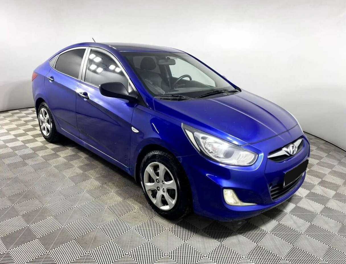 Купить Hyundai Solaris с пробегом. Фото: #3