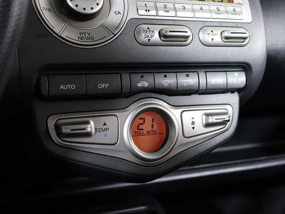 Купить Honda Jazz с пробегом. Фото: #16