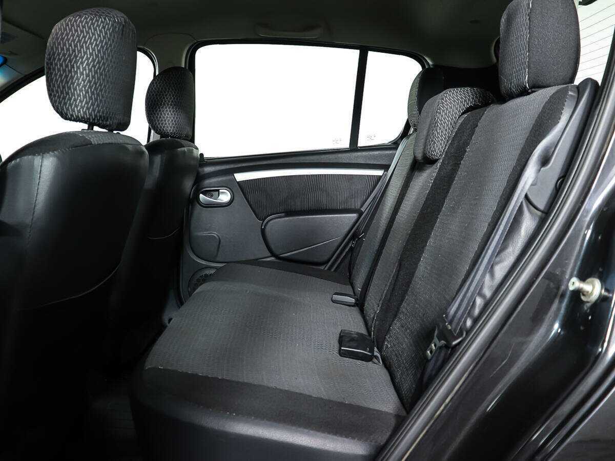 Купить Renault Sandero с пробегом. Фото: #9