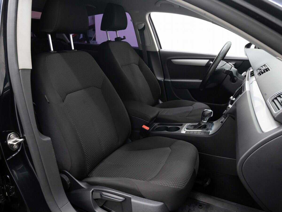 Купить Volkswagen Passat с пробегом. Фото: #13