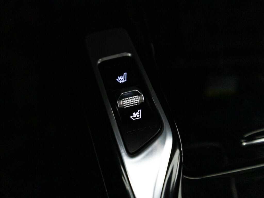 Купить Kia Sorento с пробегом. Фото: #20