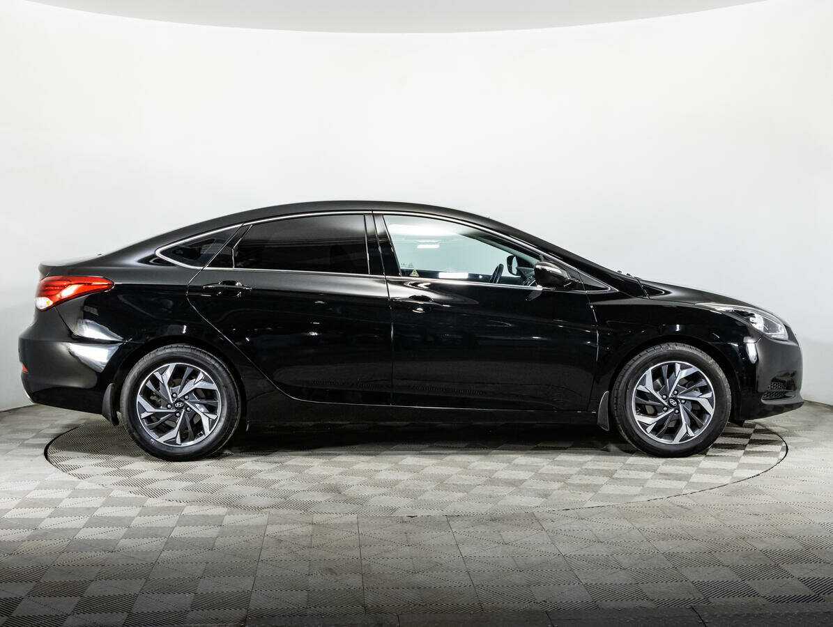 Купить Hyundai i40 с пробегом. Фото: #3