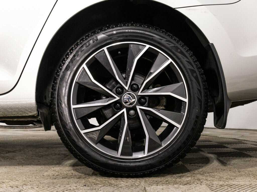 Купить Skoda Rapid с пробегом. Фото: #17