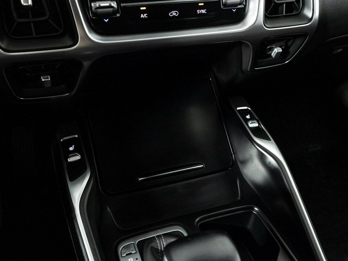 Купить Kia Sorento с пробегом. Фото: #18