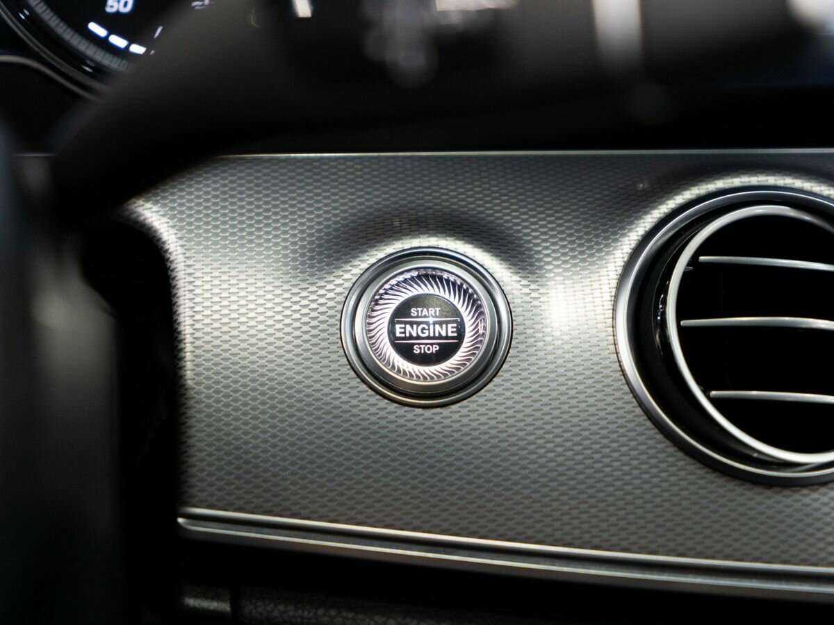 Купить Mercedes-Benz E-Класс с пробегом. Фото: #12