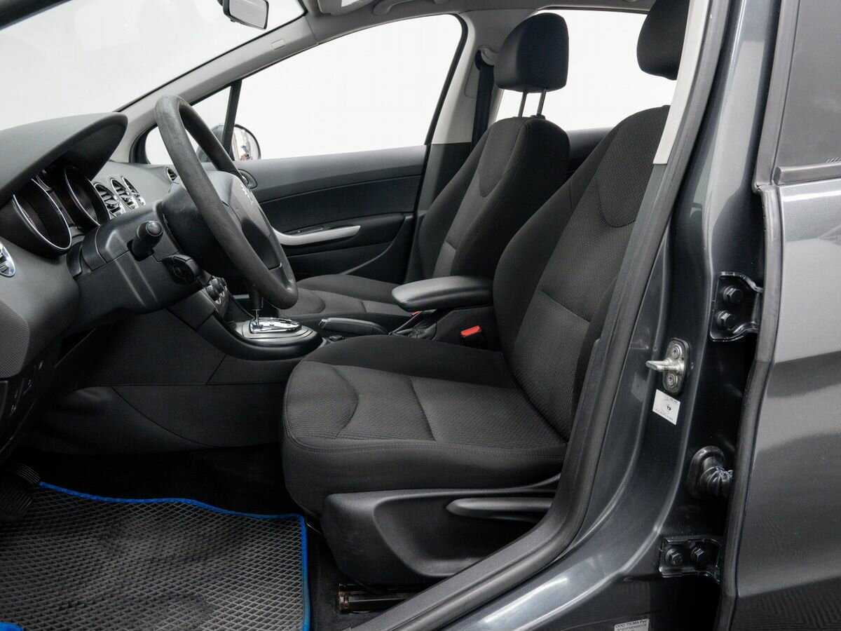 Купить Peugeot 408 с пробегом. Фото: #13