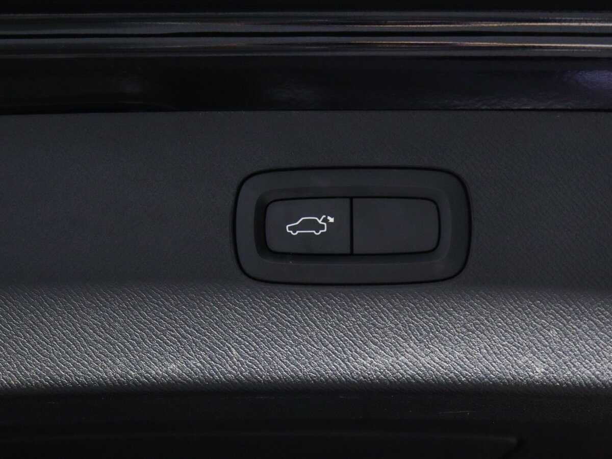 Купить Volvo XC90 с пробегом. Фото: #13