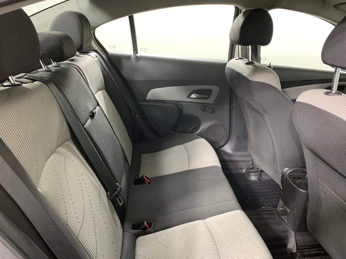 Купить Chevrolet Cruze с пробегом. Фото: #16