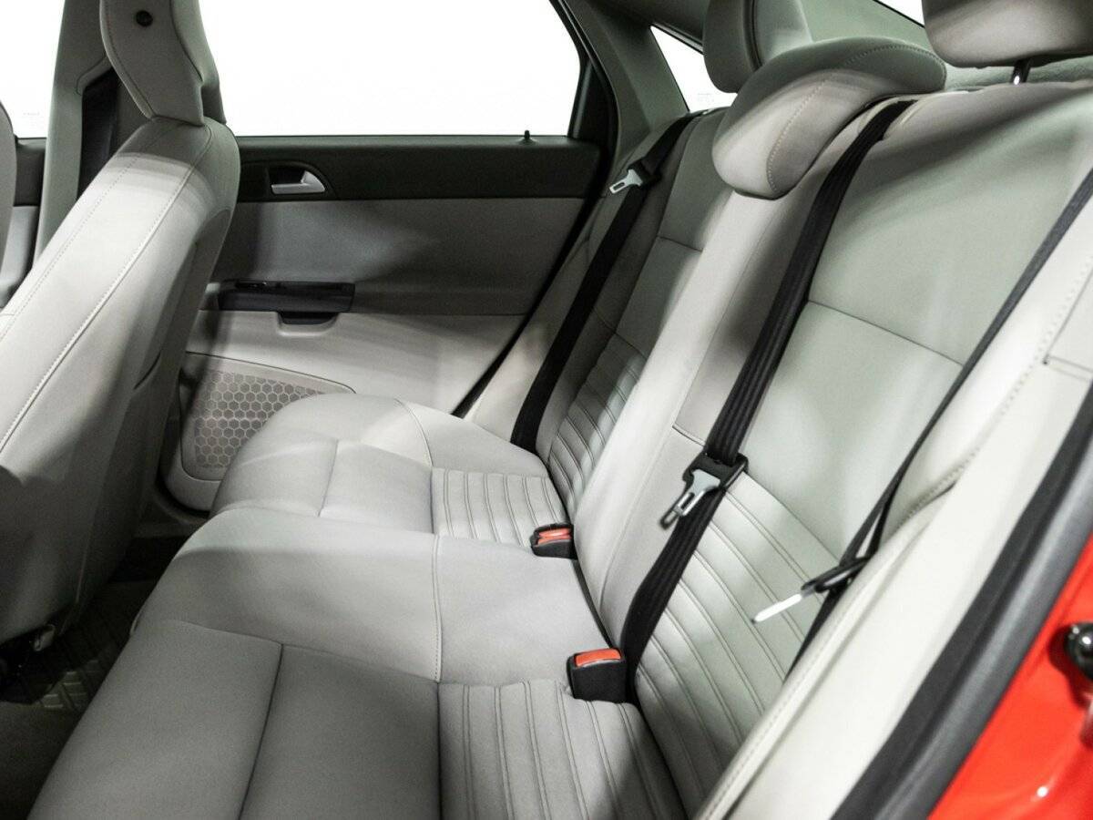 Купить Volvo S40 с пробегом. Фото: #9