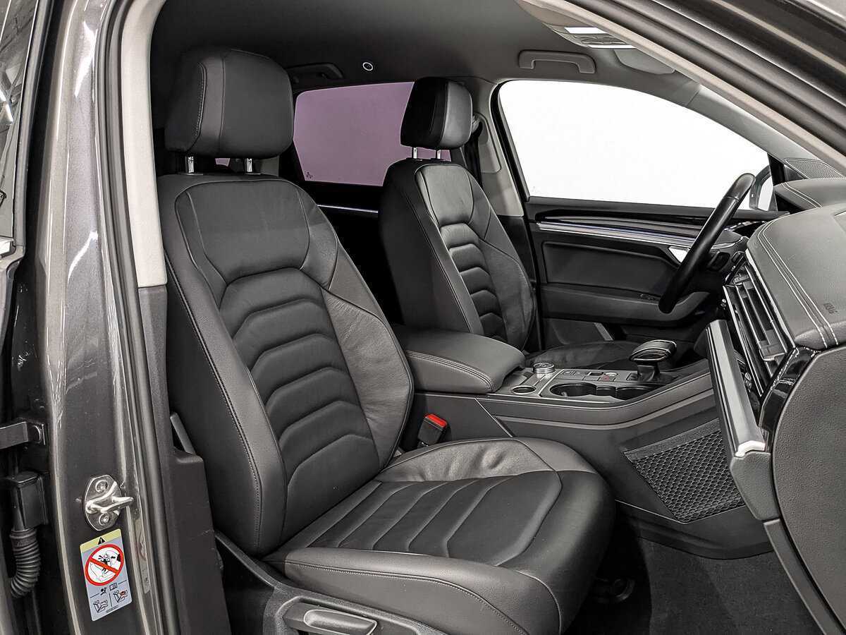 Купить Volkswagen Touareg с пробегом. Фото: #23