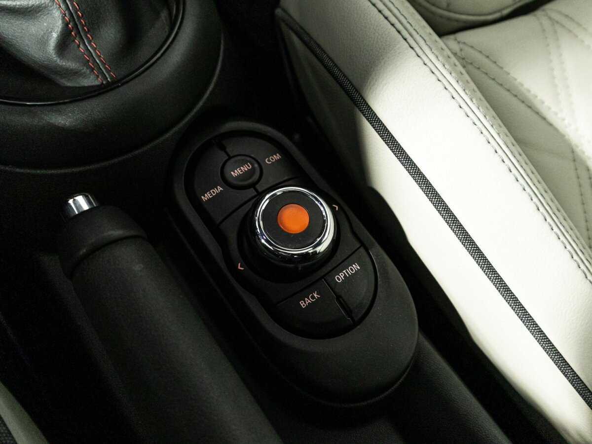 Купить Mini Hatch с пробегом. Фото: #18