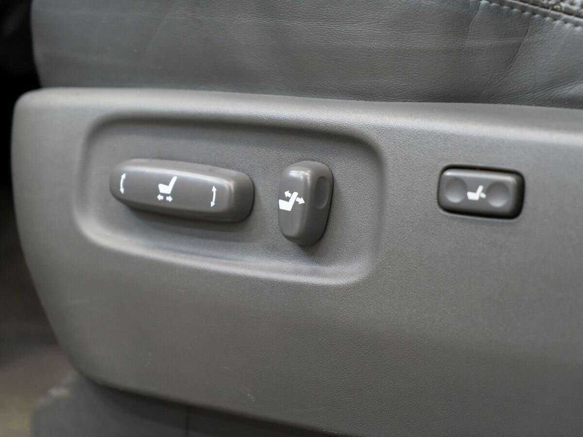 Купить Toyota Land Cruiser Prado с пробегом. Фото: #17