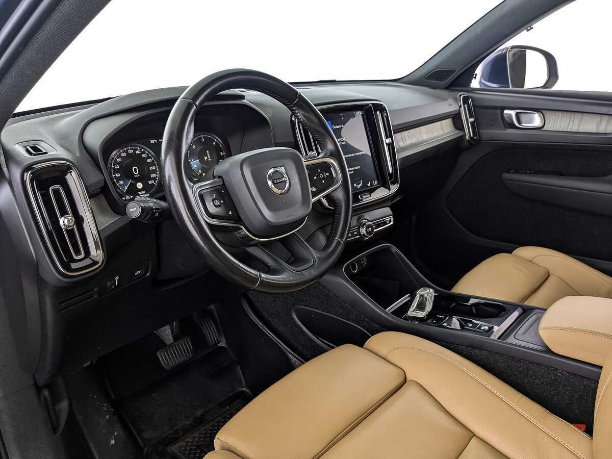 Купить Volvo XC40 с пробегом. Фото: #14