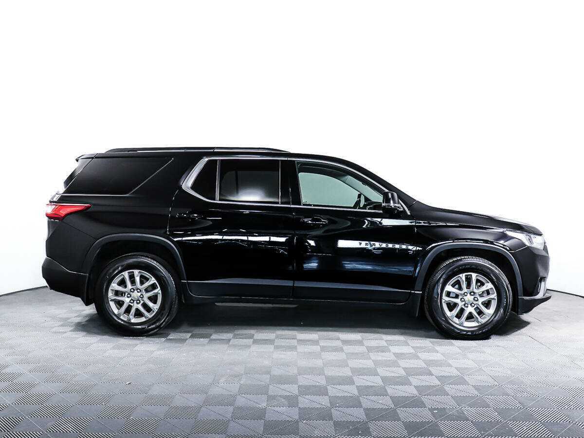 Купить Chevrolet Traverse с пробегом. Фото: #3