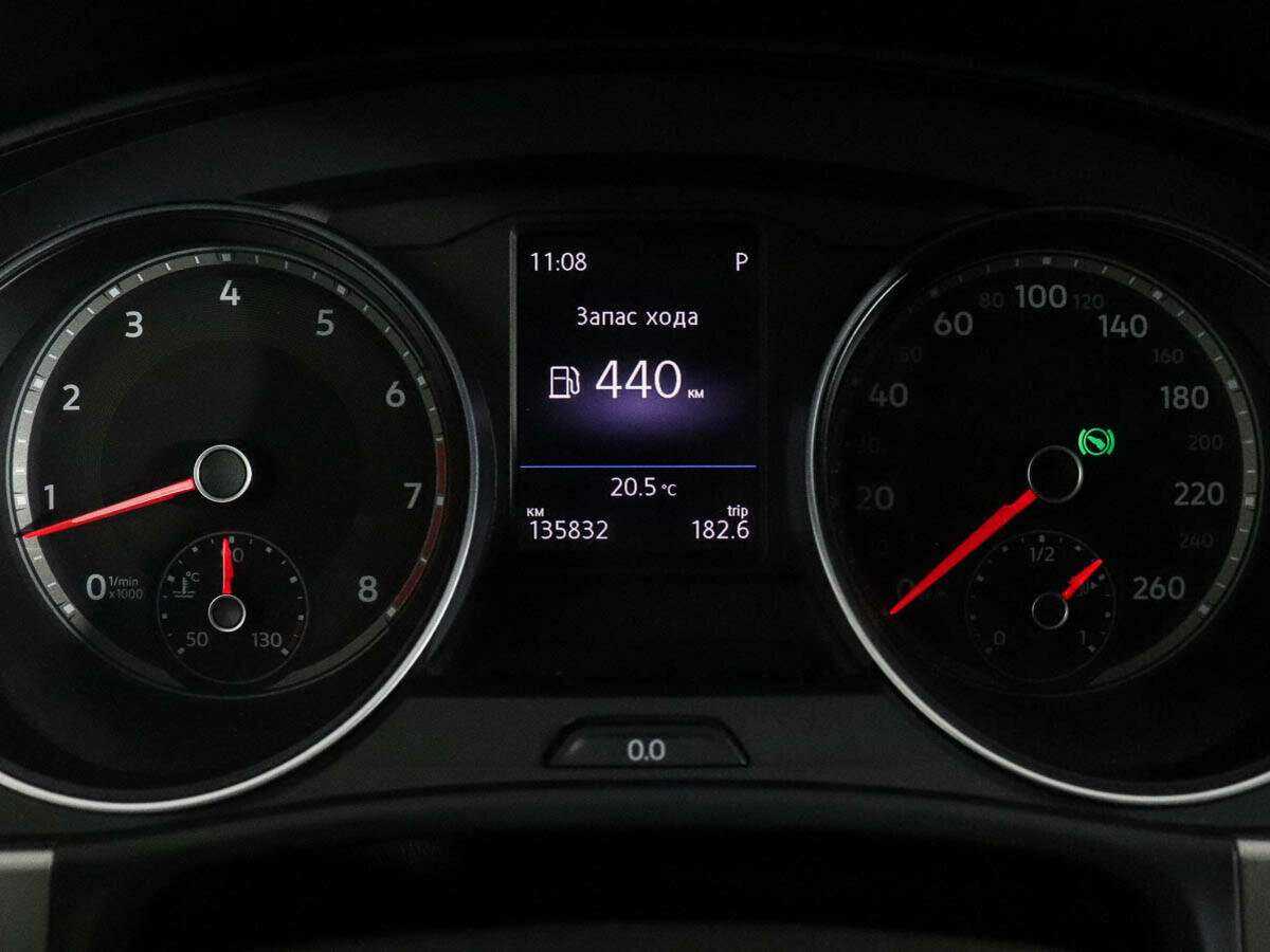 Купить Volkswagen Teramont с пробегом. Фото: #9