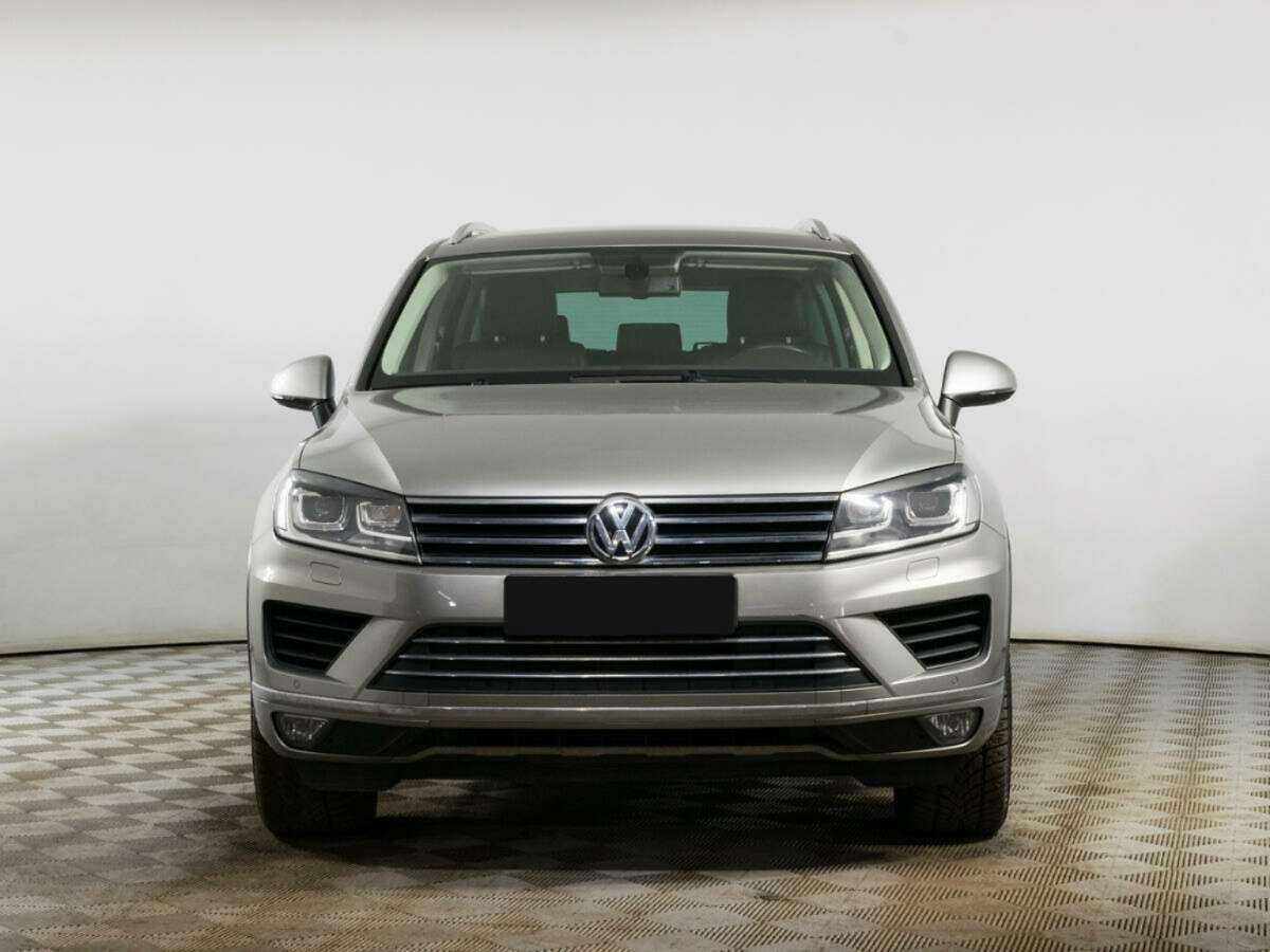 Купить Volkswagen Touareg с пробегом. Фото: #1