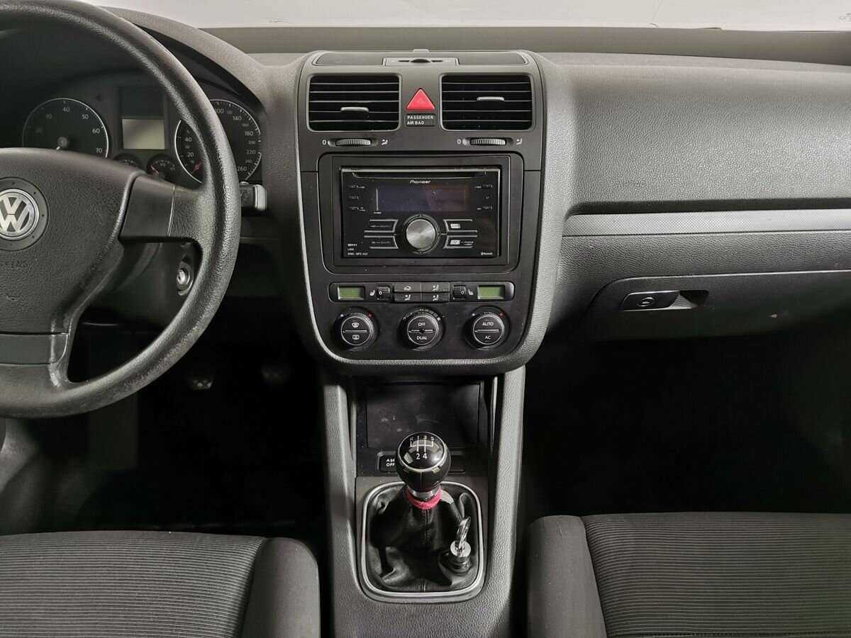 Купить Volkswagen Golf с пробегом. Фото: #10