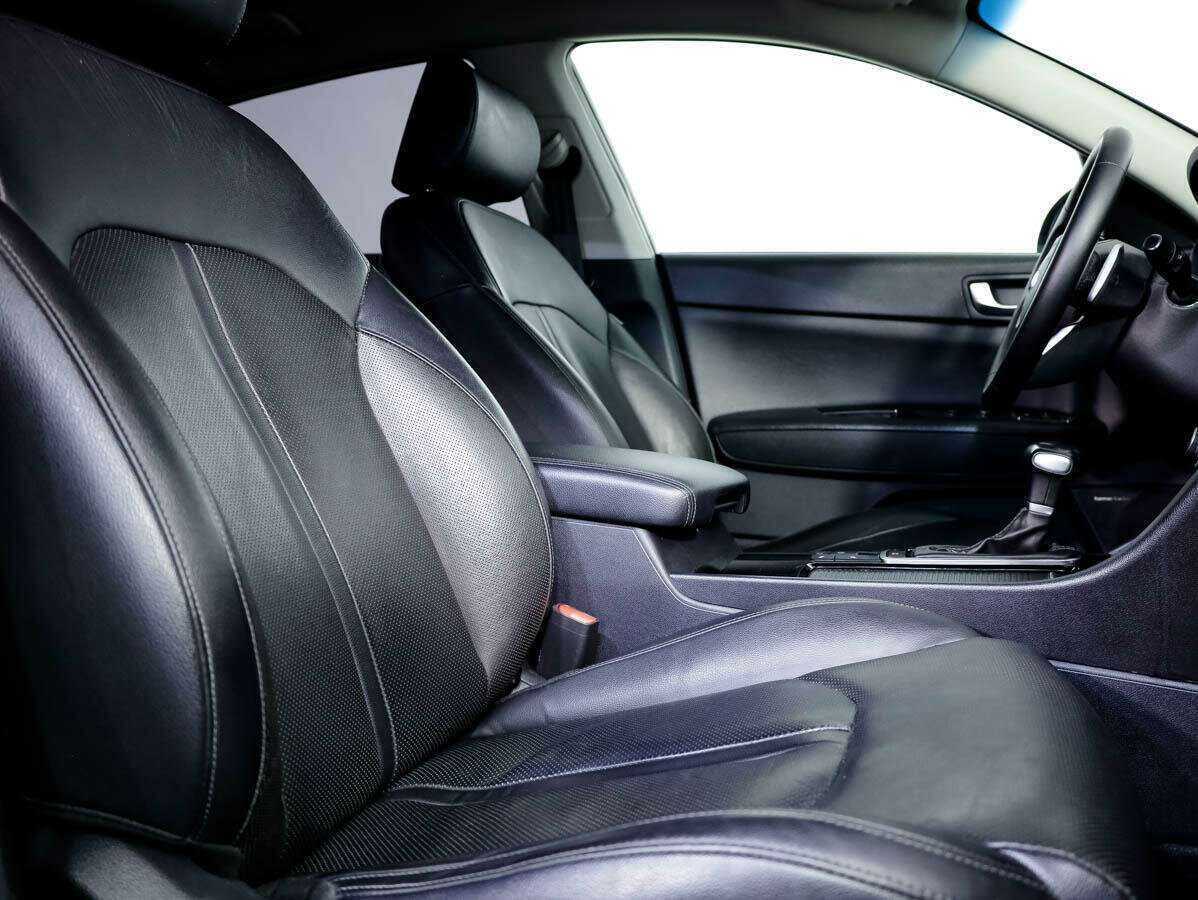Купить Kia Optima с пробегом. Фото: #10