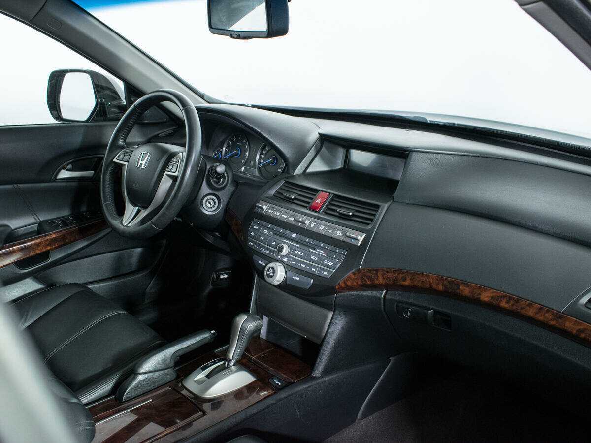 Купить Honda Crosstour с пробегом. Фото: #8